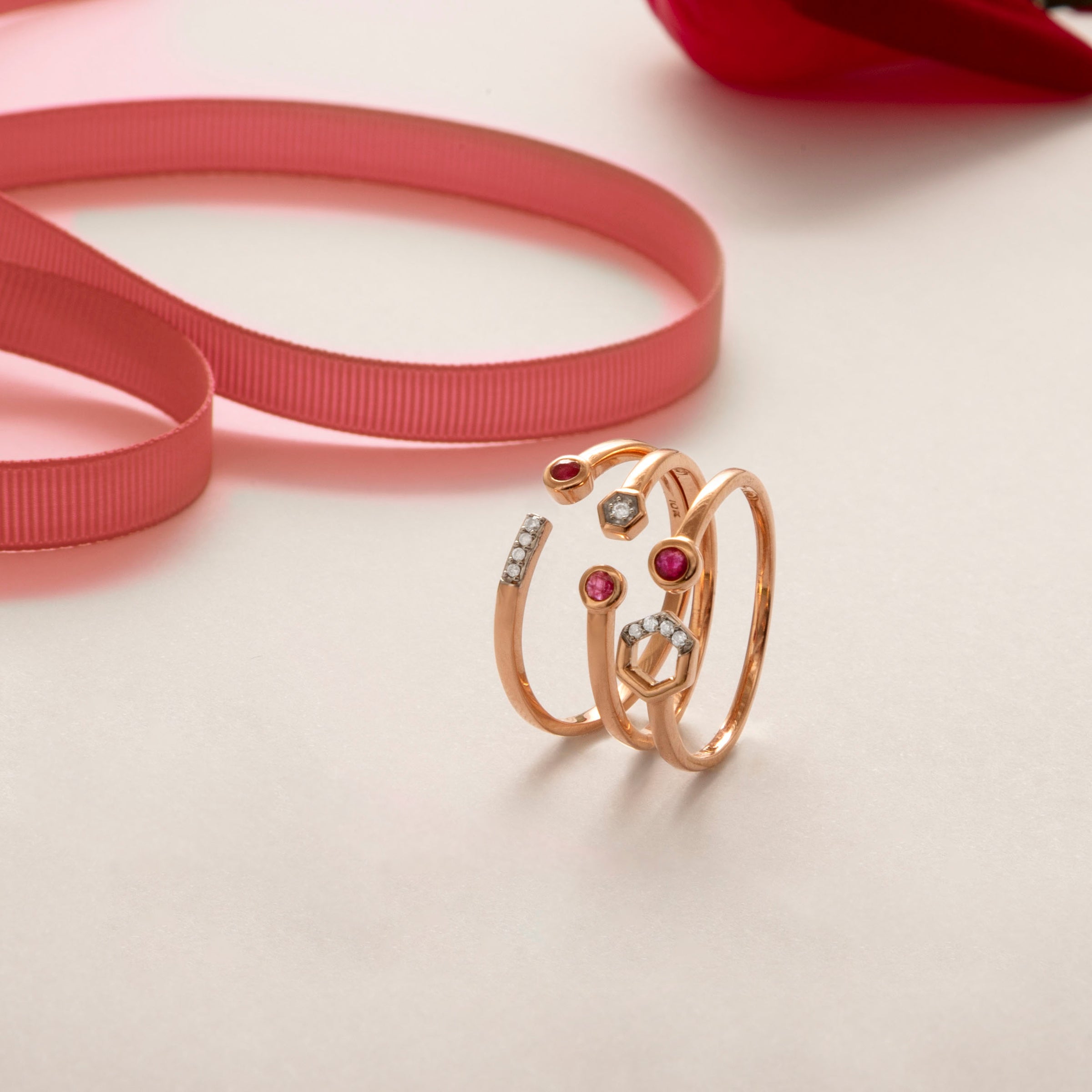 Banner_เครื่องประดับ_ทองแท้_Ruby_Stack_Ring_Collection