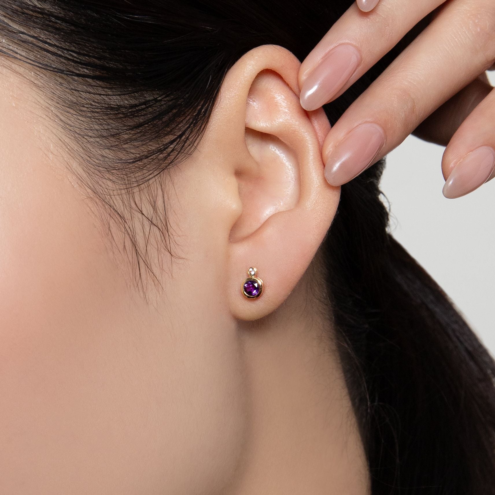 135E1920-04-Modern-Classic-9K-Yellow-Gold-Round-Amethyst-&-Diamond-Stud-Earrings