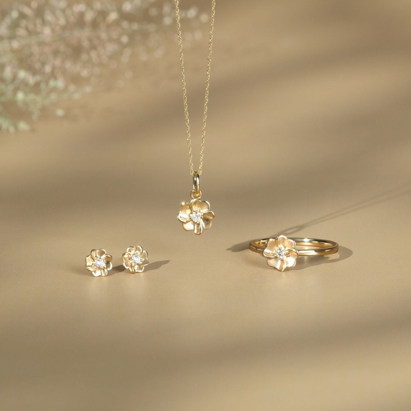 9K-Gold-Natural-Diamond-Bloom-Floral-Pendant