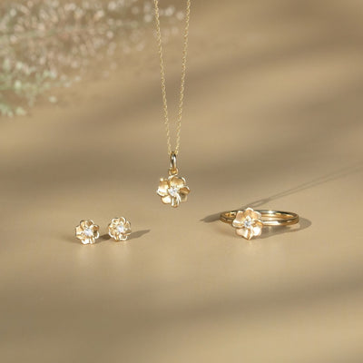 9K-Gold-Natural-Diamond-Bloom-Floral-Pendant